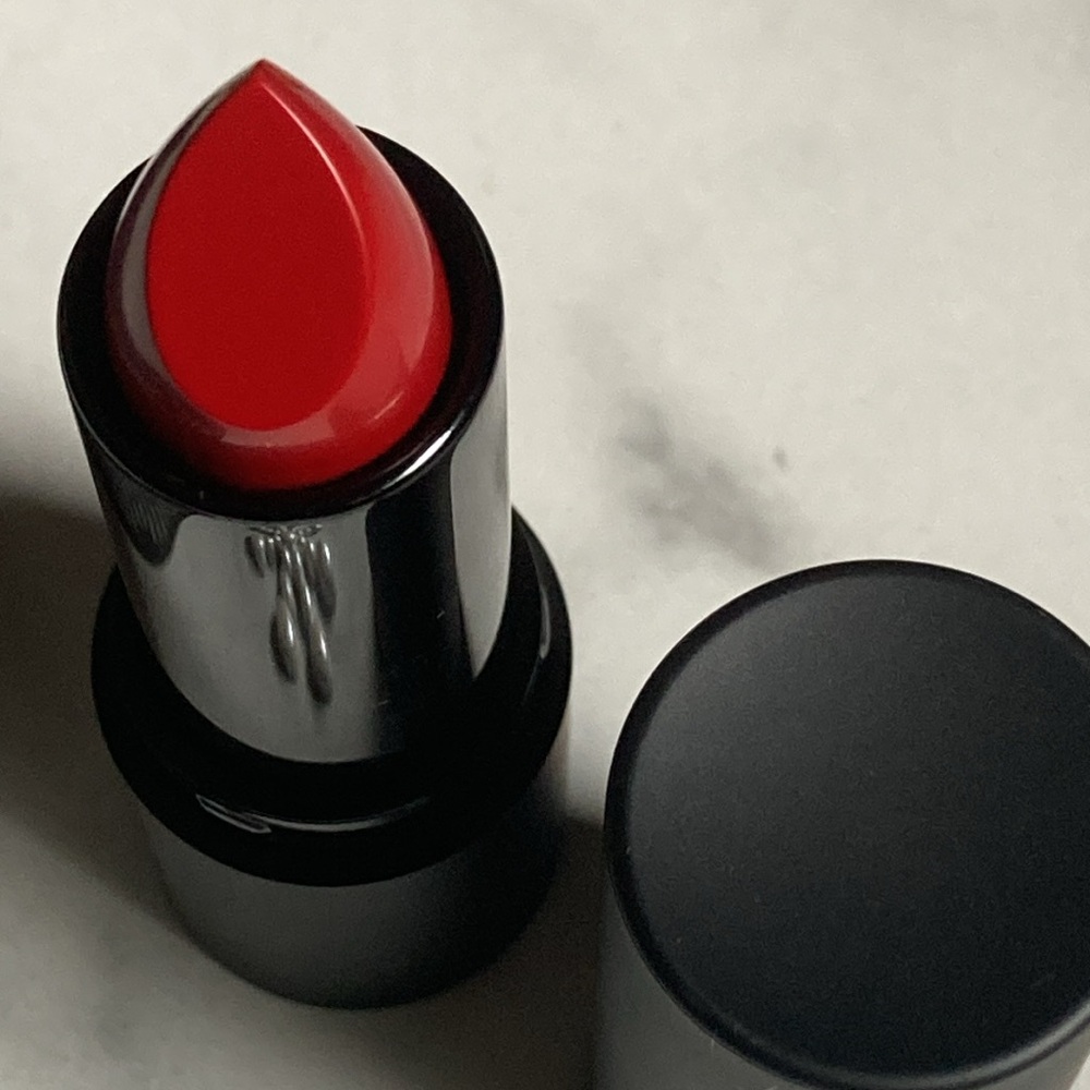 bareMinerals Luxe-Shine Lipstick in Srsly Red